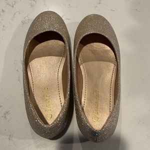 Girls gold dressy shoes
